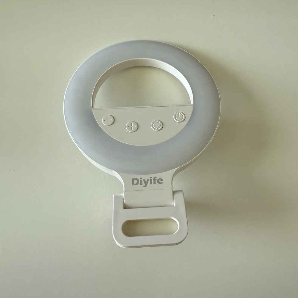 Cell Phone Ring Clip-On Light Use For Selfies, Has 3 LED Settings Rechargeable